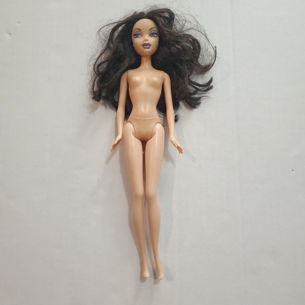 My Scene Nolee Barbie Doll Miami Getaway Purple Eyes Brunette Nude *Hand Damage*